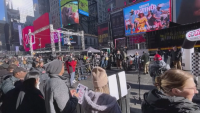 Денят на избавлението: В Ню Йорк се разделиха с неприятните спомени