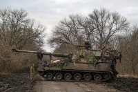 Войната в Украйна: Сраженията за Бахмут продължават