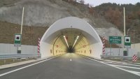 Укрепват свлачищата от двете страни на тунел "Железница" по АМ "Струма"