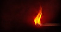21-годишен подпали къща в Пловдив, други двама младежи пречели на пожарникарите да я изгасят
