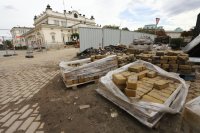 Със 100 000 лв. е глобена фирмата, извършила ремонта на жълтите павета, потвърди кметът Фандъкова