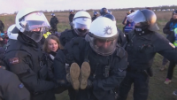 Арестуваха Грета Тунберг по време на протест в Германия
