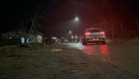 снимка 4 Среднощен екшън в Бургаско: Шофьор на джип блъсна пет коли и автобус след гонка с полицията (Снимки)