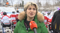 Весела Лечева пусна първата шайба на хокейния фестивал "Зимна класика"