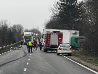 Тежка катастрофа на пътя София - Варна, има загинал