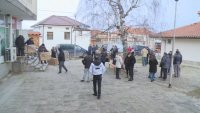 Раздават климатици на семействата, засегнати от наводнението в Карловско