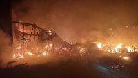 Голям пожар в складова база за автомобили край Бургас