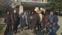 Хора с увреждания протестираха пред РЗИ във Варна