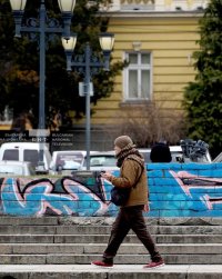 снимка 3 Джон Малкович се разходи сам из софийските улици (СНИМКИ)