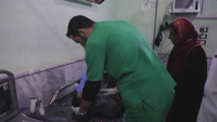 След земетресението: Сирийски лекар спасява денонощно животи в малка гранична болница