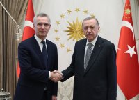 Столтенберг на посещение в Турция
