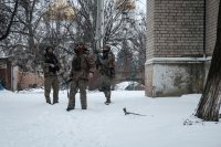 Белият дом иска от Киев да премине в настъпление и предупреди, че военната помощ може да намалее