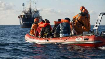 30 мигранти са загинали в Средиземно море при опит да достигнат Италия