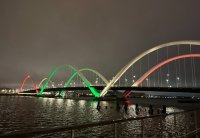 Мост във Вашингтон грейна в цветовете на българския флаг по случай 3 март