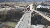 След 2 години чакане: Започна ремонтът на моста над река Струма край Благоевград