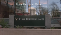 Подпомагат с 30 млрд. долара американската банка "First Republic"