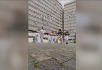 Видеозапис показва как млади иранки танцуват без покрити глави