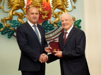 снимка 5 Изтъкнати български учени получиха висши държавни отличия от президента (Снимки)