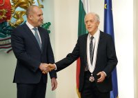 снимка 1 Изтъкнати български учени получиха висши държавни отличия от президента (Снимки)