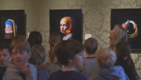 "Момичето със светещите обици" - картина от изкуствен интелект измести по популярност шедьовъра на Вермеер
