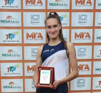 Денислава Глушкова триумфира с титлата на турнира в Анталия