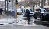 Мият улици, тротоари и велоалеи в София