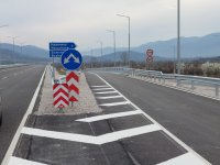 Пускат за Великден движението по част от пътя Мездра - Ботевград, част от АМ "Европа" и обходът за Бургас