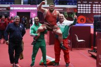 Георги Иванов завюва златния медал на европейското по борба до 23 години в Букурещ