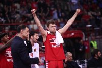 Везенков и Олимпиакос с 21-и пореден успех в гръцкото първенство