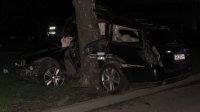 Автомобил се вряза в дърво в Русе, 22-годишен мъж е в кома (СНИМКИ)