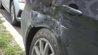 Шофьор на джип блъсна четири паркирани коли във Велико Търново и избяга