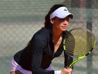 Вангелова стартира с победа в Анталия, Стаматова е четвъртфиналистка на двойки в Монастир