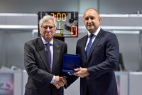 Президентът Румен Радев посети световното първенство по фехтовка за младежи и девойки в Пловдив