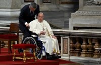 Папата призова за единение сред свещениците