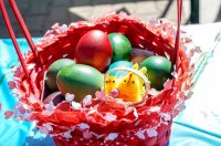 снимка 5 Деца боядисаха великденски яйца на Велики четвъртък (Снимки)