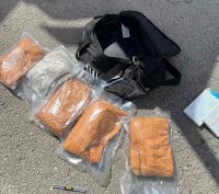 Близо 5 кг хероин и 1,2 кг кокаин задържаха митническите служители на ГКПП Калотина