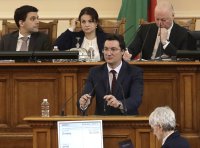 Крум Зарков: След отмяната на "златните паспорти" е отнето българското гражданство на 17 лица