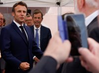 Франция може да поднови телефонните разговори Макрон-Путин