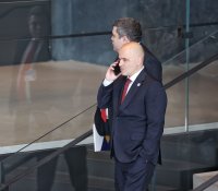 Премиерът на Северна Македония публично нападна България на международен форум