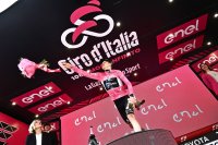 Организаторите на колоездачната Обиколка на Италия наложиха носенето на маски заради COVID-19