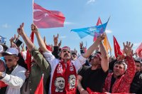 От нашите пратеници: Как премина последният ден от предизборната кампания в Турция