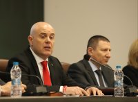 Йордан Стоев коментира пред БНТ сигнала на Сарафов срещу главния прокурор