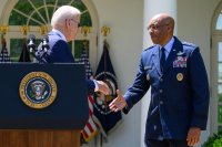 Генерал от ВВС е назначен за най-висш офицер в американската армия