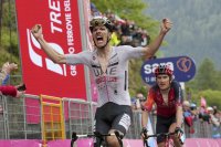 Жоао Алмейда спечели 16-ия етап от колоездачната обиколка на Италия