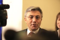 Карадайъ към ГЕРБ: Ако тази порочна сватба се случи, българските граждани ще нахлуят в парламента