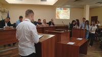 Ученици от Пловдив дебатираха за правата на непълнолетните граждани