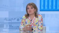 Доц. Наталия Киселова: Официално главният прокурор е отстранен от длъжност само след указ на президента