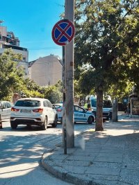 Кола блъсна баба и внуче на пешеходна пътека в Пловдив