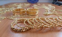 Около 13 кг златни бижута без документи задържаха от ГДБОП
