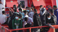 Над 30 мигранти са загинали при потъването на лодка, пътуваща към Канарските острови